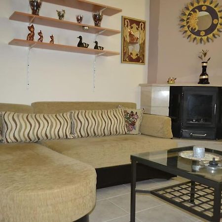Vasiliki'S Cosy House Apartment Nea Michaniona Bagian luar foto