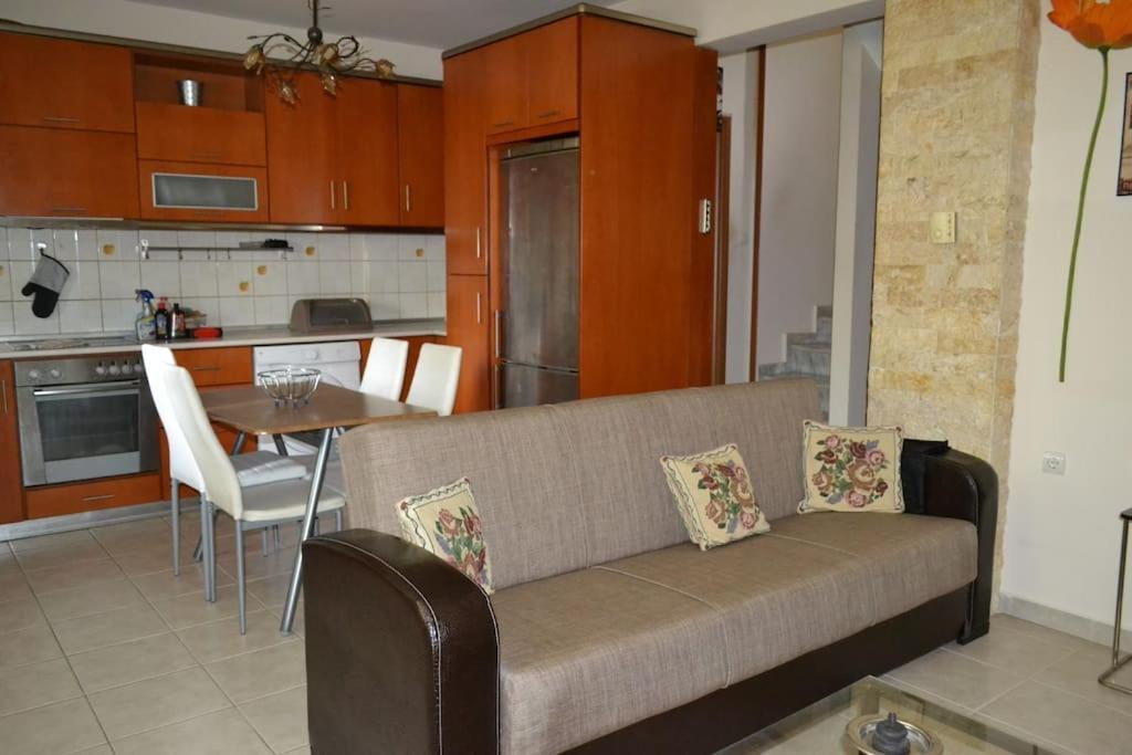 Vasiliki'S Cosy House Apartment Nea Michaniona Bagian luar foto