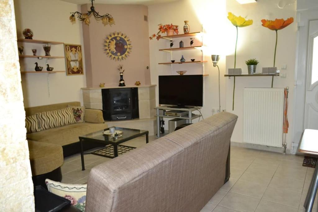 Vasiliki'S Cosy House Apartment Nea Michaniona Bagian luar foto